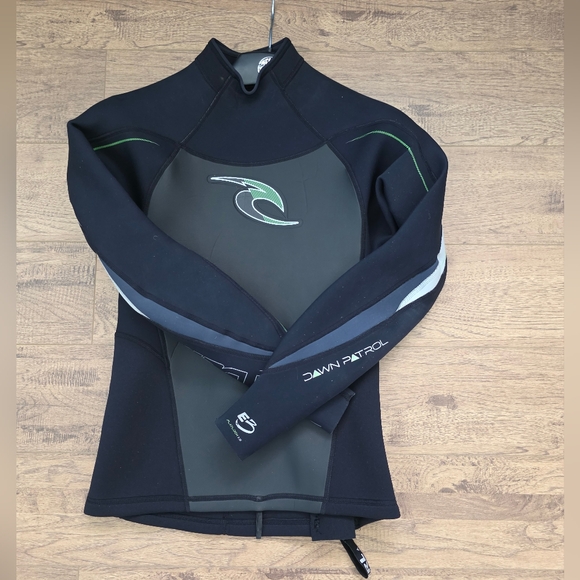 Mens Ripcurl dawn patrol wetsuit top, size M, Black Men's Black and Gray Wetsuit - Picture 1 of 3